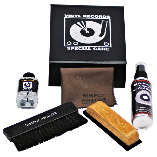 Simply Analog Deluxe Cleaning Boxset (Skórzany) - Zestaw do Czyszczenia Gramofonu i Płyt Winylowych (Czarny) - Raty 20x0% - Darmowa dostawa od 100 zł - PayPo - Leasing - Odsłuchy Konin - Specjalna oferta!