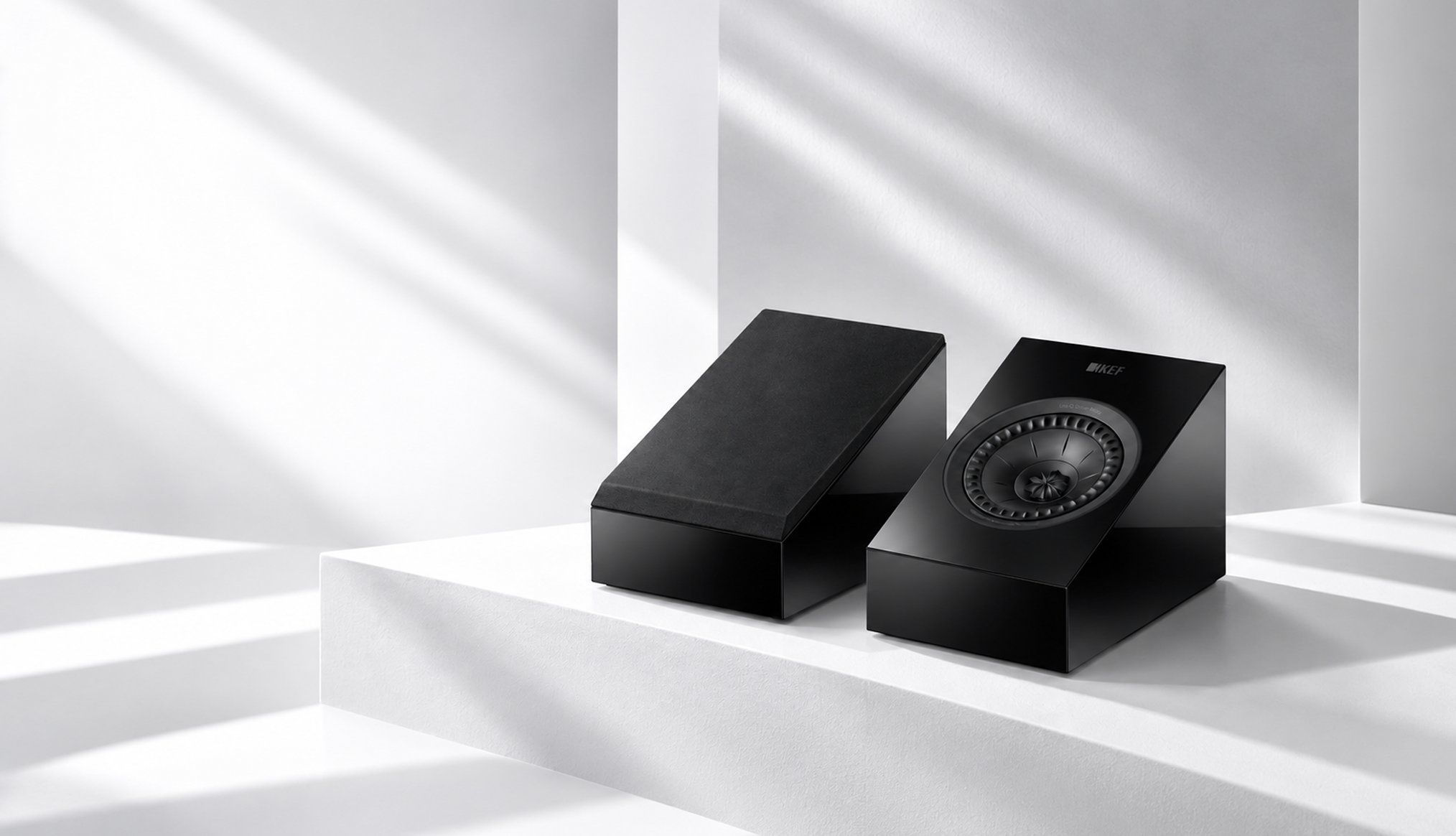KEF R8 Meta