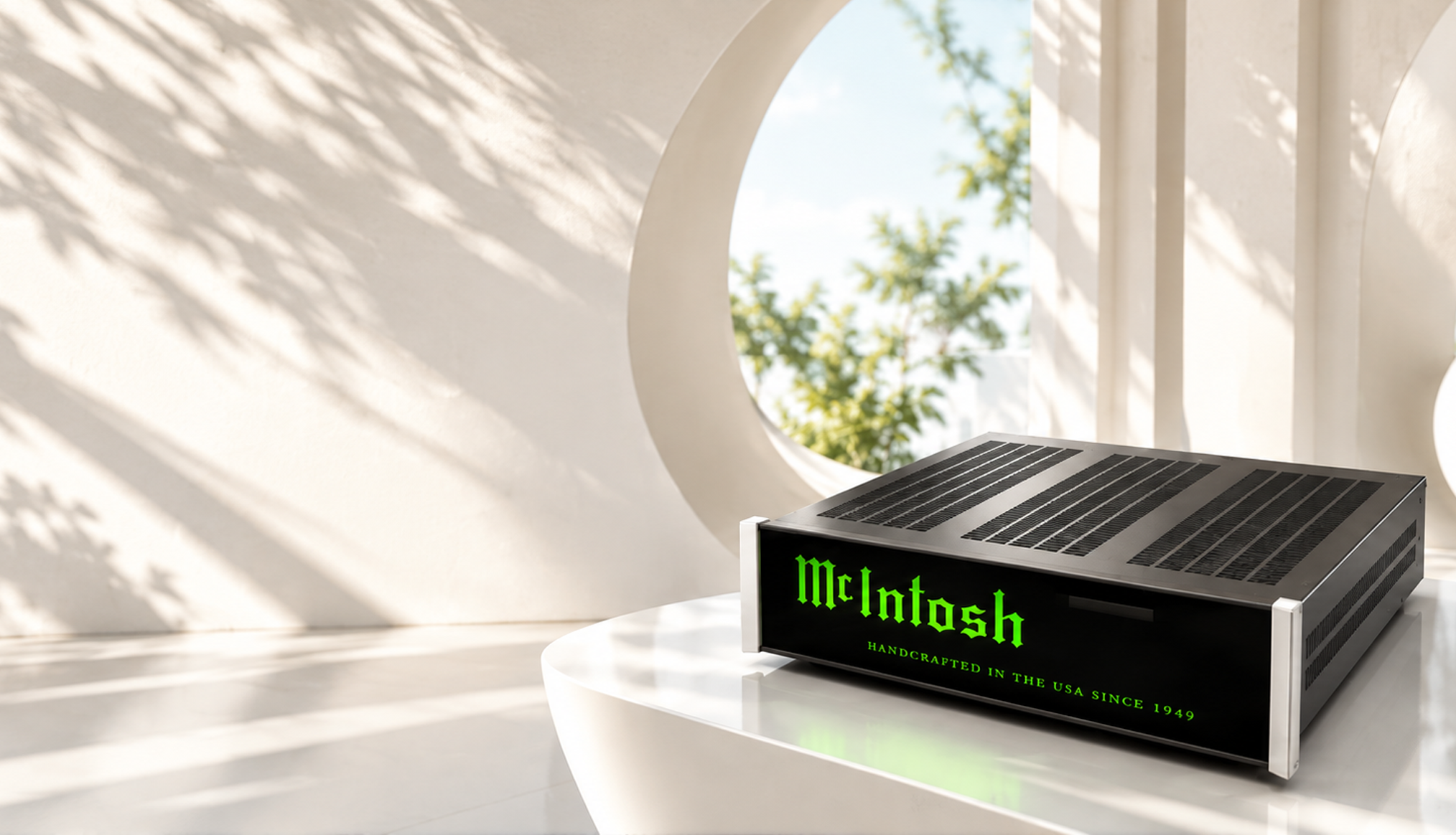 McIntosh LB200 Light Box